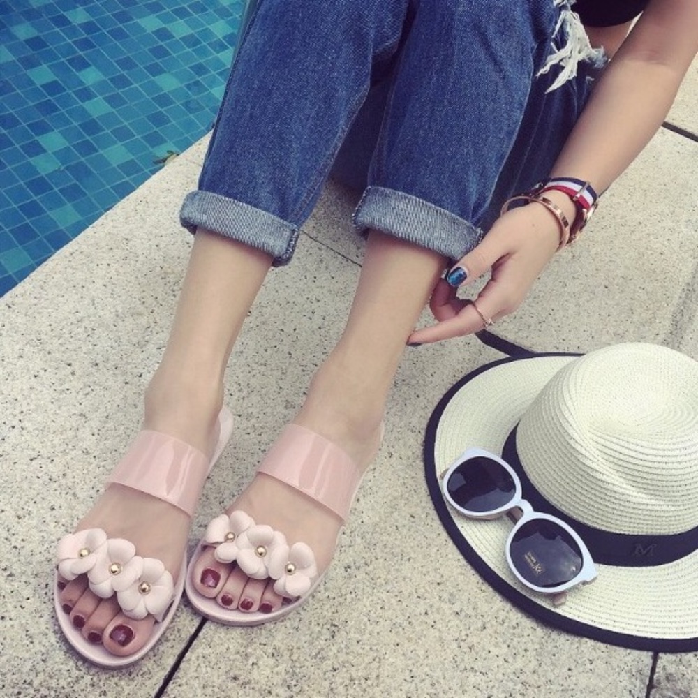 Cute flower slippers